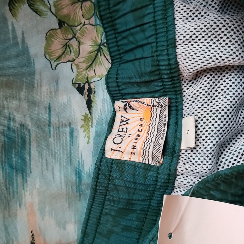 Jcrew Factory Swim shorts & Tshirt - Picture 2 of 7